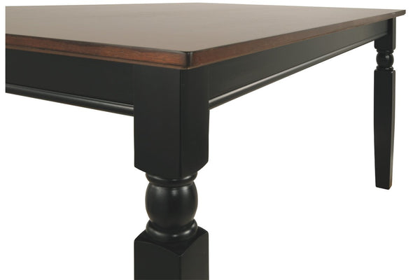 American minimalist dining table