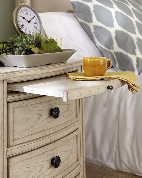 3 Drawers with Pull Out Tray