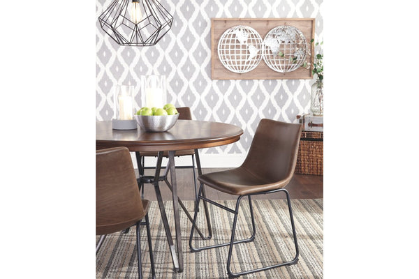Simple round dining table